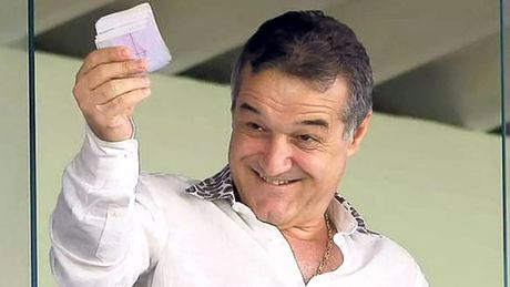 Becali a promis o primă de 100 de mii de euro pentru fiecare jucător de la FCSB, dar nu s-a ținut de cuvânt: „Ne gândeam ce apartamente ne luăm, dar ne-a dat doar atât”