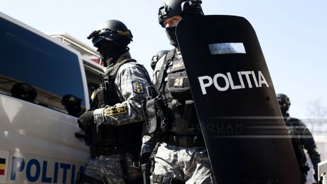 Şoc în fotbalul românesc. Percheziţii în Bucureşti şi în şase judeţe, într-un dosar care vizează înşelăciuni în domeniul pariurilor sportive la o echipă din Liga 3