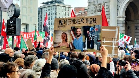 Protest la Milano, după ce s-a ajuns la posibilitatea ca ICE să vină în Europa. Jocurile Olimpice de iarnă debutează sub tensiune