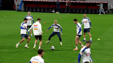 Echipa de start pe care Mircea Lucescu o pregătește pentru barajul de la Istanbul cu Turcia! Au mai rămas câteva semne de întrebare