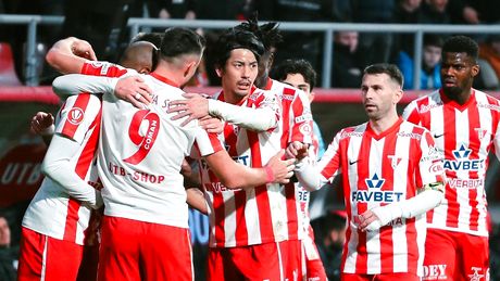 Criza se adâncește la Sibiu! Hermannstadt a încercat să revină, dar gafele și-au spus cuvântul. Dorinel Munteanu a reacționat după 3-2 cu UTA