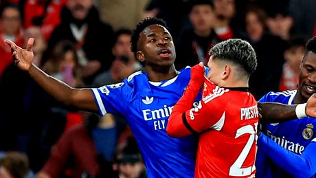 Suspendare drastică pentru Prestianni. Acuzat de insulte rasiste, argentinianul a fost sancţionat pentru alte jigniri aduse tot la adresa lui Vinicius