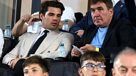 Prezentat selecţioner, Gheorghe Hagi a vorbit deschis despre relaţia cu fiul său, Ianis: „E unul dintre căpitanii echipei. Sper să mă ajute şi pe mine aşa cum i-a ajutat pe ceilalţi care au fost înaintea mea”