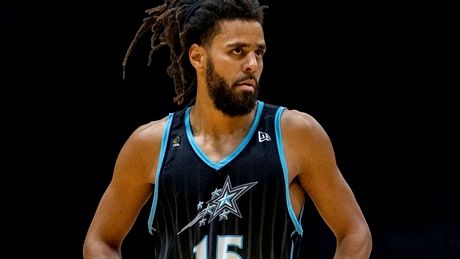 De necrezut. Celebrul rapper J. Cole a semnat cu o echipă profesionistă de baschet