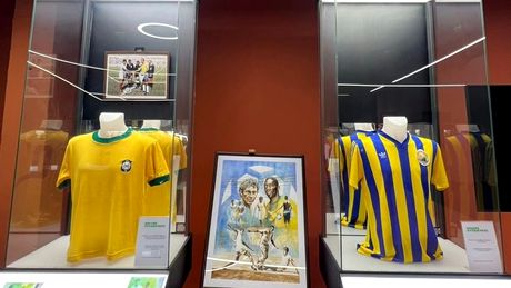 Omagiu pentru Mircea Lucescu. Impresionanta sa colecţie personală poate fi vizitată gratuit la Muzeul Fotbalului