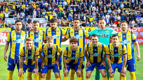 Cum s-a încheiat Petrolul – Hermannstadt, meci cu implicații în subsolul Superligii! Dorinel Munteanu l-a taxat după cele 90 de minute: “Reacţie de jucător tânăr”