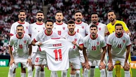 Convocat la naționala țării sale pentru Cupa Mondială, fotbalistul a ales să semneze în Superliga
