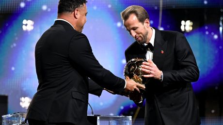 Toate detaliile despre cum s-a votat la Balonul de Aur. Câte puncte au fost între Kane şi Mbappe