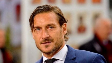 Francesco Totti, criticat după ce a fost invitat la o ceremonie de premiere la Moscova în aprilie