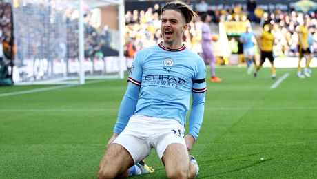 Mănâncă cinci feluri de mâncare la masă. Meniul incredibil al lui Grealish de la Manchester City