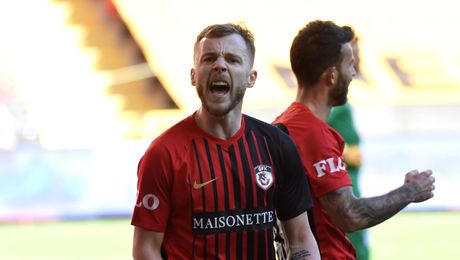 Transferul lui Alex Maxim e ca și rezolvat! Presa din Turcia anunță plecarea românului de la Gaziantep în următoarele zile