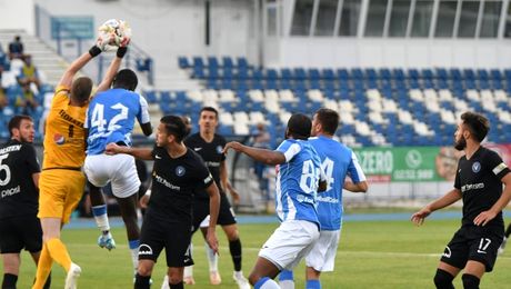 Meciul dintre Viitorul şi Poli Iaşi s-a întrerupt în repriza secundă, din cauza ceţii! Partida va fi reluată marţi