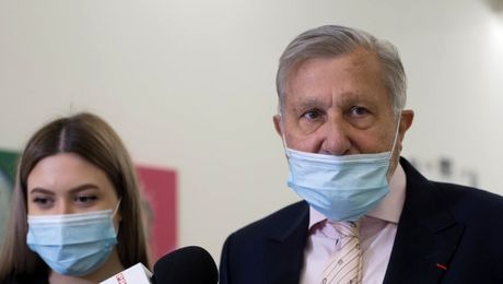 EXCLUSIV. Ilie Năstase a vândut și apartamentul de la Paris, lăsat moștenire fetelor sale!