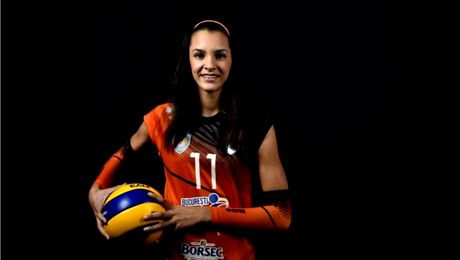 La doar 17 ani, o româncă este considerată o minune a voleiului mondial! Alexia Căruțașu, cea mai valoroasă jucătoare a finalei Cupei Challenge