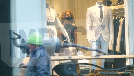 FOTO EXCLUSIV: George Copos este îmbrăcat la patru ace de soția cu 20 de ani mai tânără!