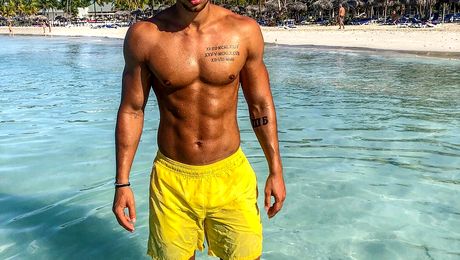 Dinamo a transferat unul dintre cei mai sexy fotbaliști din lume! Cine este noul „câine roșu”