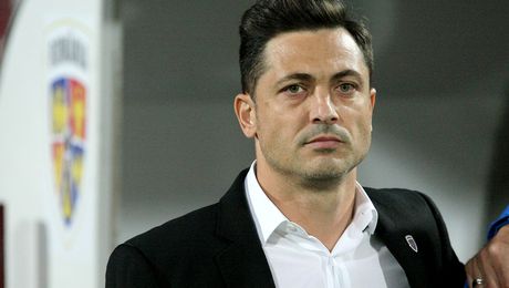 Ea este marea iubire a selecționerului Mirel Rădoi! Cu ce se ocupă Viviana, partenera de viață a antrenorului naționalei