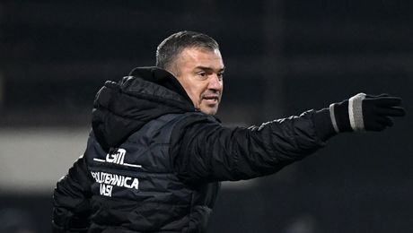 Cele două schimbări care au transformat total jocul Rapidului. Pancu a observat unde a fost cheia revirimentului giuleștean