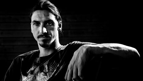 Zlatan Ibrahimovic, pe urmele lui Eric Cantona. Suedezul va juca într-un film de mare succes