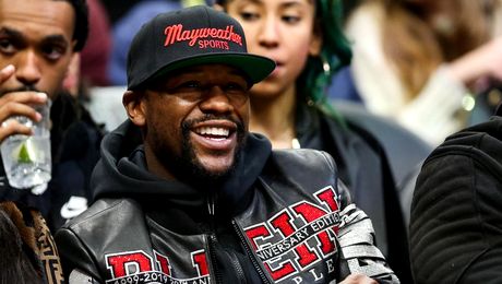 Mayweather, mai bogat cu 100 de milioane de dolari? Americanul poate să își mai cumpere un avion dacă va câștiga un proces