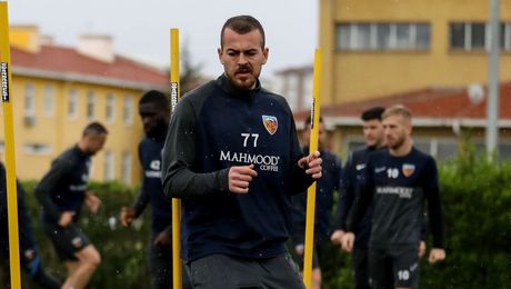 Plin de sânge, Denis Alibec a trăit momente terifiante în Spania. Dezvăluiri uluitoare despre atacantul român