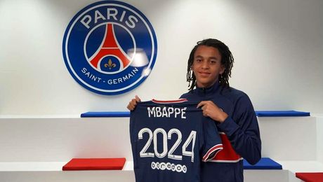 A semnat Mbappe! Vestea care îi dă pe spate pe fanii celor de la PSG. Nu este vorba, însă, de Kylian.