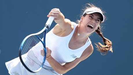 Sorana Cîrstea, iubita lui Ion Ion Țiriac, e de nerecunoscut! A încasat o nouă înfrângere usturătoare și rămâne fără set pe iarbă în 2021