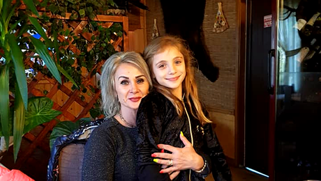 Un nou scandal în sportul românesc! Fosta mare gimnastă Camelia Voinea intenționează să părăsească definitiv România, alături de fiica sa