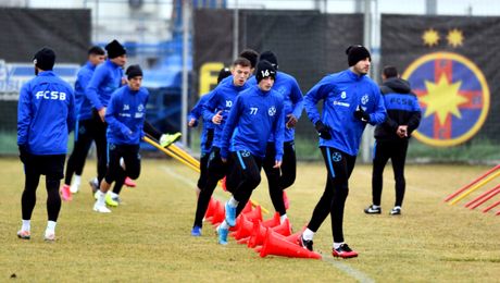 Își reziliază contractul cu FCSB și merge să se lupte la promovare! Antrenorul a confirmat negocierile: „Au fost discuții!”