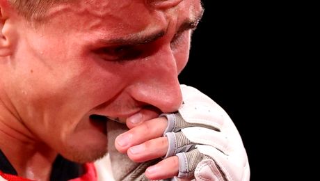 Plin de sânge în stradă, un sportiv care a participat la Olimpiadă, a fost transportat la spital de urgență