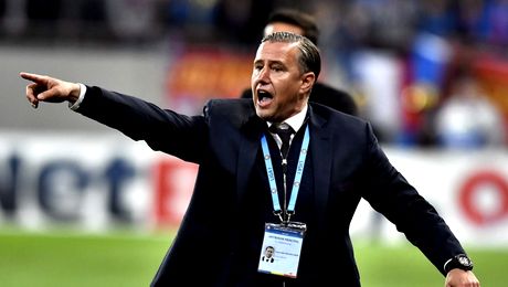 Mihai Rotaru ține cont de dorințele lui Laurențiu Reghecampf. “Vor mai veni patru jucători. Important este să se ridice la nivelul lotului”