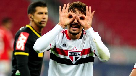 Urmașul lui Messi vine în Europa. Tottenham cheltuie o avere. VIDEO