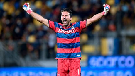 Marele Gianluigi Buffon, la picioarele lui Dennis Man după ce a văzut execuția românului de la Parma