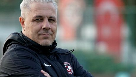 CFR Cluj a ajuns la mâna lui Marius Șumudică. Sute de mii de euro trebuie să ajungă în conturile antrenorului