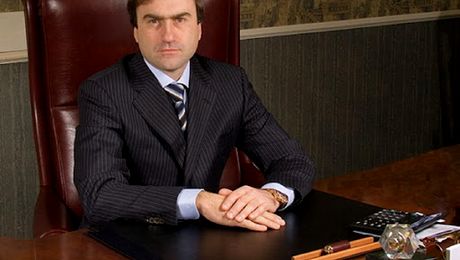 Povestea de film a omului de afaceri care deține Sheriff. Rege la Tiraspol, persoana non-grata în UE