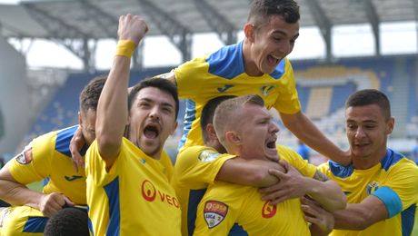 ACS Petrolul 52 a câștigat cele 6 mărci „Petrolul” la licitația Primăriei Ploiești! Anunț uriaș pentru fanii „lupilor galbeni”