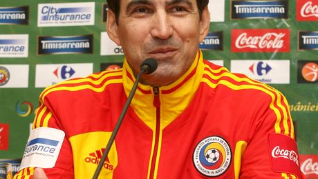 Imagini în premieră cu soția lui Victor Pițurcă. Cum arată femeia care-i stă alături de 45 de ani. GALERIE FOTO