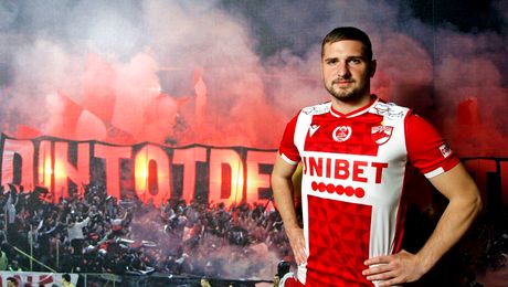 OFICIAL | Petar Gluhakovic, prezentat la Dinamo. Ce contract a semnat fundașul austriac