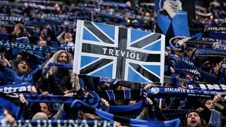 Violențe pe străzile din Bergamo. Fanii lui Manchester United, vânați și bătuți de ultrașii lui Atalanta