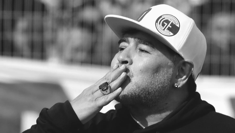 La un an de la moartea lui Diego Maradona, fanii i-au adus un omagiu. În numele lui D10S!