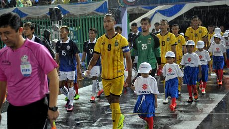 Fotbalistul care joacă doar de plăcere! Este miliardar în dolari