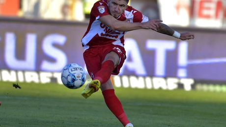 Suporterii dinamoviști au răbufnit la sfârșitul partidei de la Mioveni și l-au dezbrăcat pe Deian Sorescu. „Nu-l meriți”. Replica lui Sorescu la acțiunea fanilor