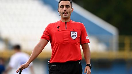 Greșeală majoră la partida Chindia – FCU Craiova. Ce a făcut Horațiu Feșnic, chiar sub ochii lui Kyros Vassaras