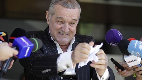 Un fost antrenor de la FCSB crede că Gigi Becali a întrecut măsura: „Se intervenea și atunci la echipă, dar nu ca acum”