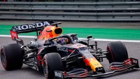 Avem un nou campion mondial în Formula 1! Max Verstappen a reușit o victorie uriașă, chiar în ultimul tur