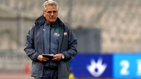 EXCLUSIV. Motivele blocajului în negocierile dintre Ladislau Boloni și FRF. Loți vrea contract garantat până în 2026 și acceptă 300.000 euro pe an ori salariu cu 35% mai mare dacă federația insistă pe un angajament doar până în 2024