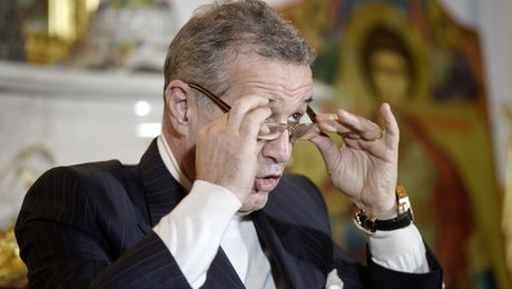 Gigi Becali e acuzat că i-a distrus cariera lui Florinel Coman. „Numai rău le faci”