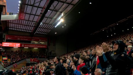 Moment emoționant pe Anfield Road. Aplauze la scenă deschisă în minutul 7 pentru susținerea lui Cristiano Ronaldo. Reacție uriașă a lui Jurgen Klopp