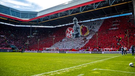 VIDEO | Imaginile anului vin din Liga a 3-a din Germania. Renașterea unui club istoric a adus o audiență-record în fotbal