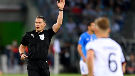 Laudele nu mai contenesc la adresa lui Istvan Kovacs. Cum a arbitrat românul cel mai greu meci al serii din Liga Națiunilor